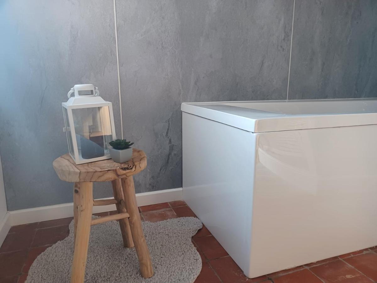 Le Refuge De Normandie Avec Spa Et Cheminee Mesnieres-en-Bray Ngoại thất bức ảnh